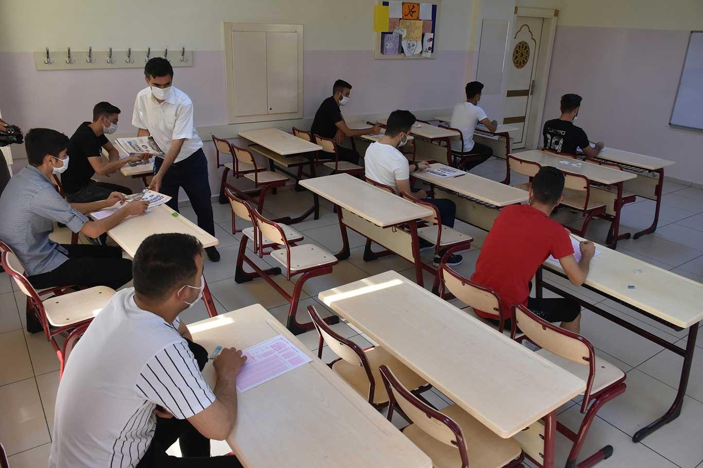 Gaziantep'te YKS öncesi deneme sınavı düzenlendi